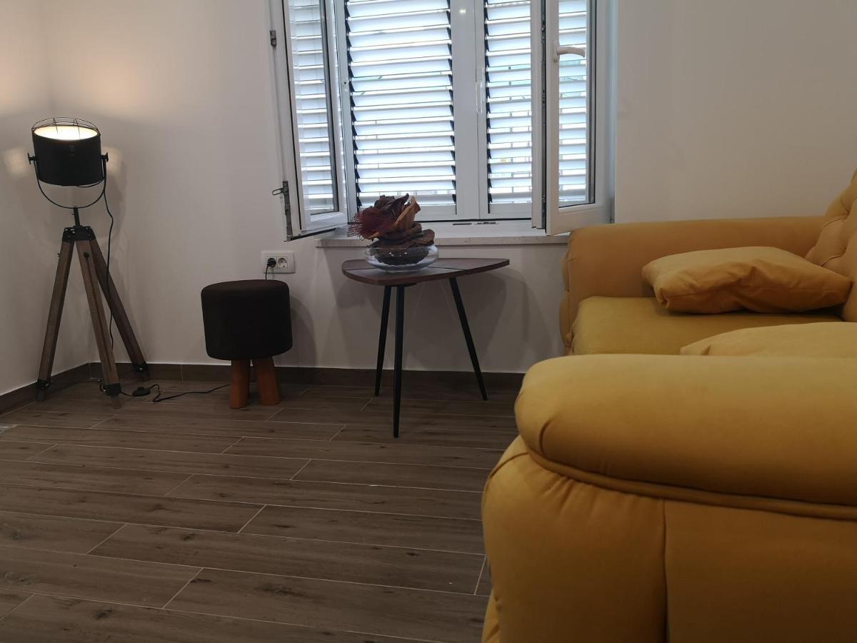 Apartments Ella สปลิท ภายนอก รูปภาพ